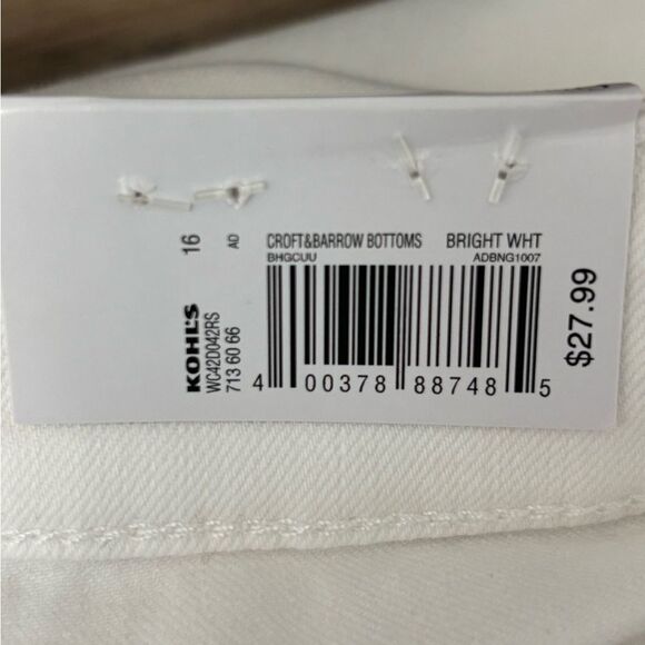 NWT Croft & Barrow Mid-Rise Cropped White Pants Jeans Plus Size 16 Eyelet Hem - Picture 9 of 11